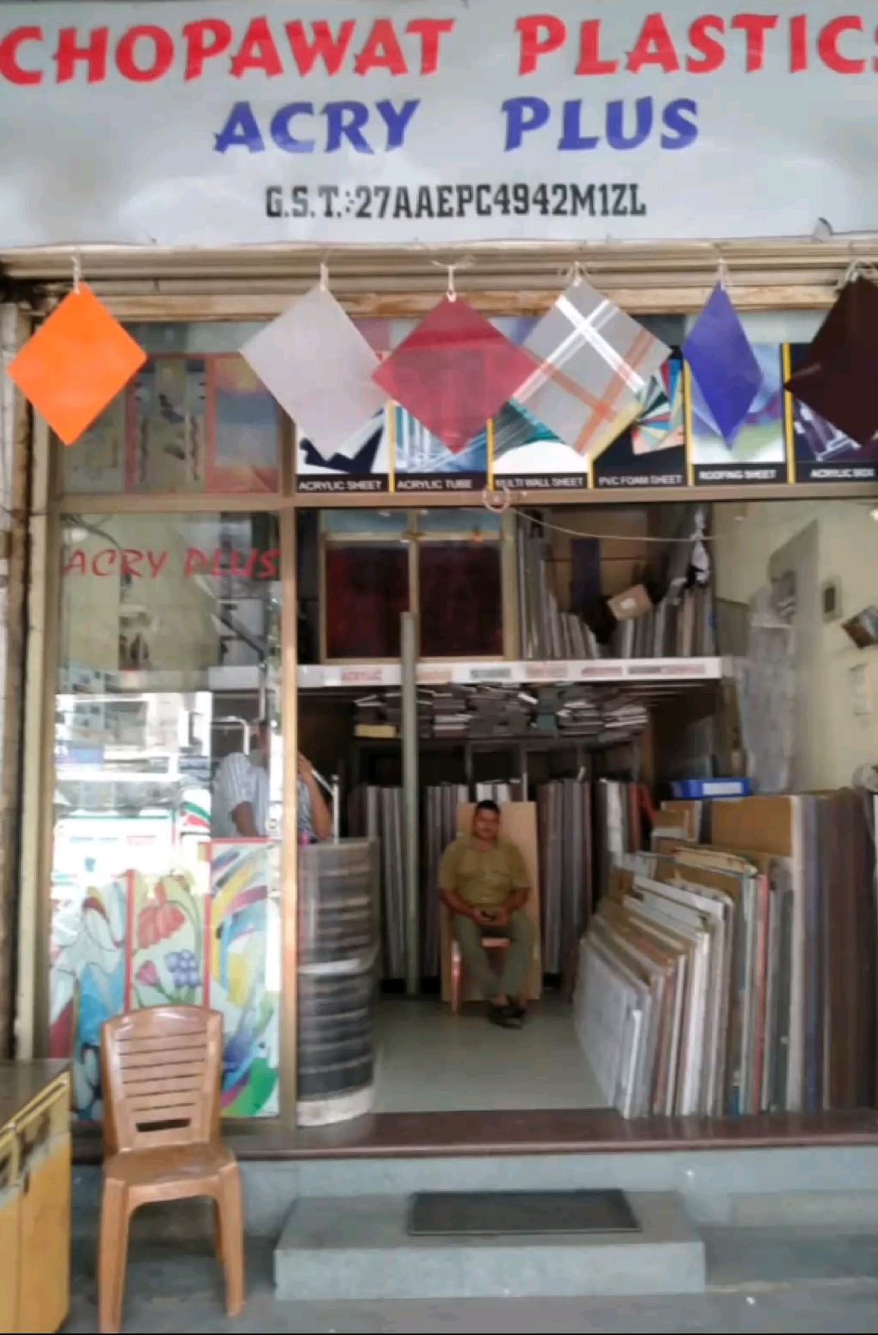 Finding the Right Acrylic & Polycarbonate Sheets in Mumbai: Your Questions Answered